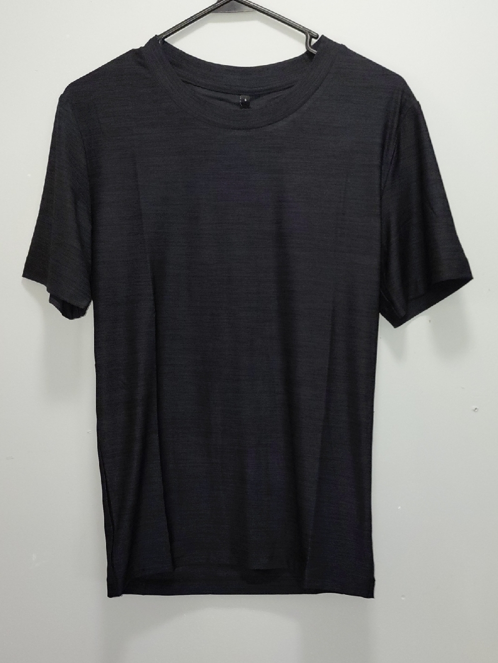 Ohmme Men's Black Cobra Short-Sleeve Athletic Crewneck Tee Small
